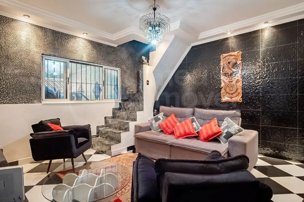 Foto 2 de Casa com 4 quartos à venda, 60m2 em Vila Tolstoi, São Paulo - SP