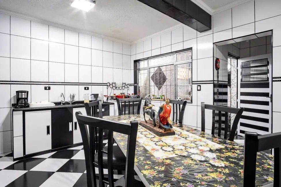 Foto 8 de Casa com 4 quartos à venda, 60m2 em Vila Tolstoi, São Paulo - SP