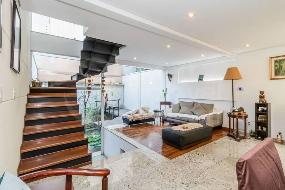 Casa com 4 quartos à venda, 223m2 em Mooca, São Paulo - SP - imagem 3 Foto 3 de Casa com 4 quartos à venda, 223m2 em Mooca, São Paulo - SP