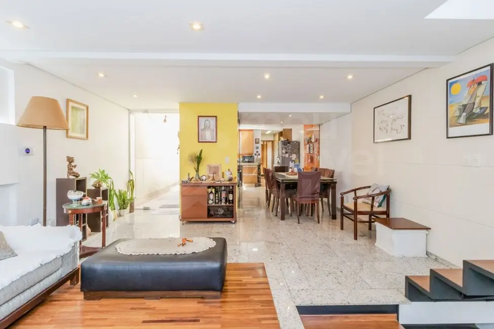 Casa com 4 quartos à venda, 223m2 em Mooca, São Paulo - SP - imagem 2 Foto 2 de Casa com 4 quartos à venda, 223m2 em Mooca, São Paulo - SP