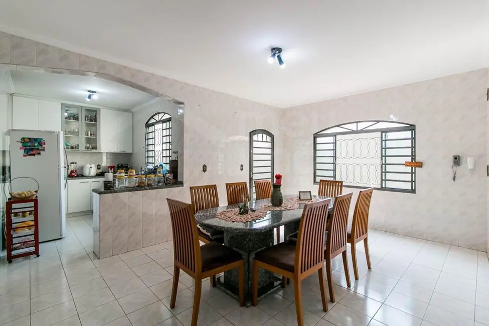 Foto 1 de Casa com 4 quartos à venda, 264m2 em Chácara Mafalda, São Paulo - SP