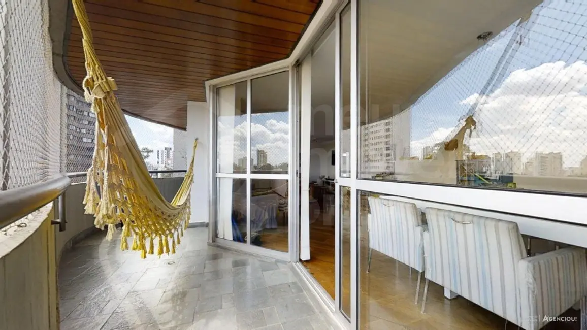 Foto 9 de Apartamento com 4 quartos à venda, 220m2 em São Paulo - SP