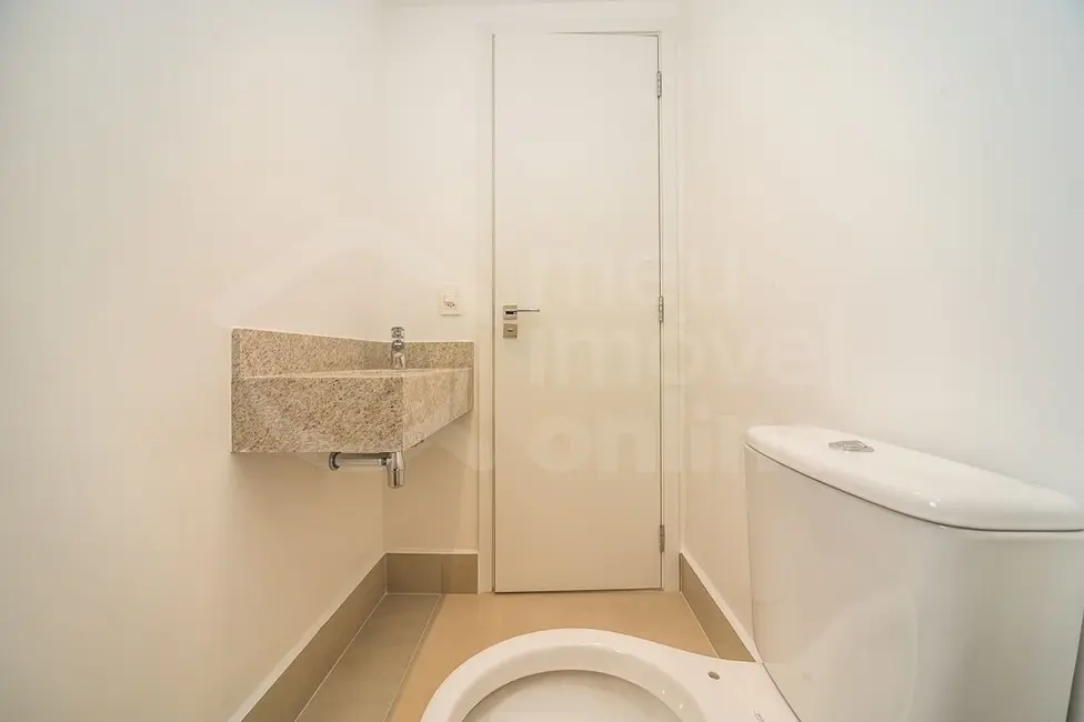 Foto 2 de Apartamento com 2 quartos à venda, 64m2 em Vila Madalena, São Paulo - SP