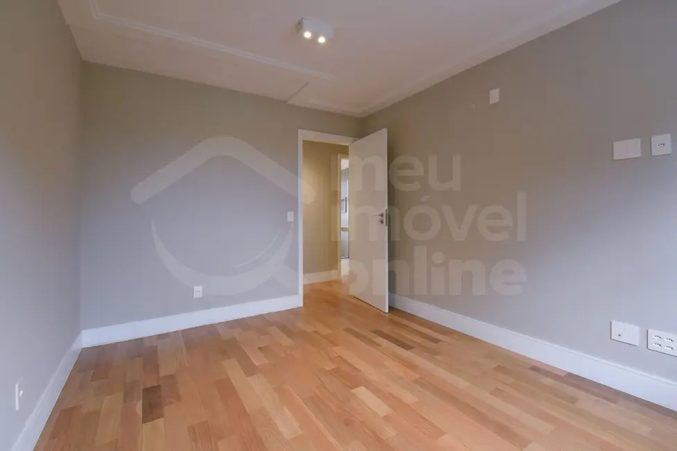 Apartamento com 3 quartos à venda, 212m2 em Higienópolis, São Paulo - SP - imagem 2 Foto 2 de Apartamento com 3 quartos à venda, 212m2 em Higienópolis, São Paulo - SP