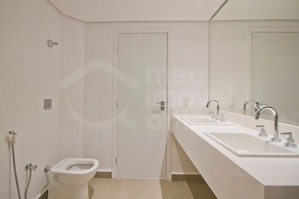 Foto 4 de Apartamento com 2 quartos à venda, 77m2 em Itaim Bibi, São Paulo - SP