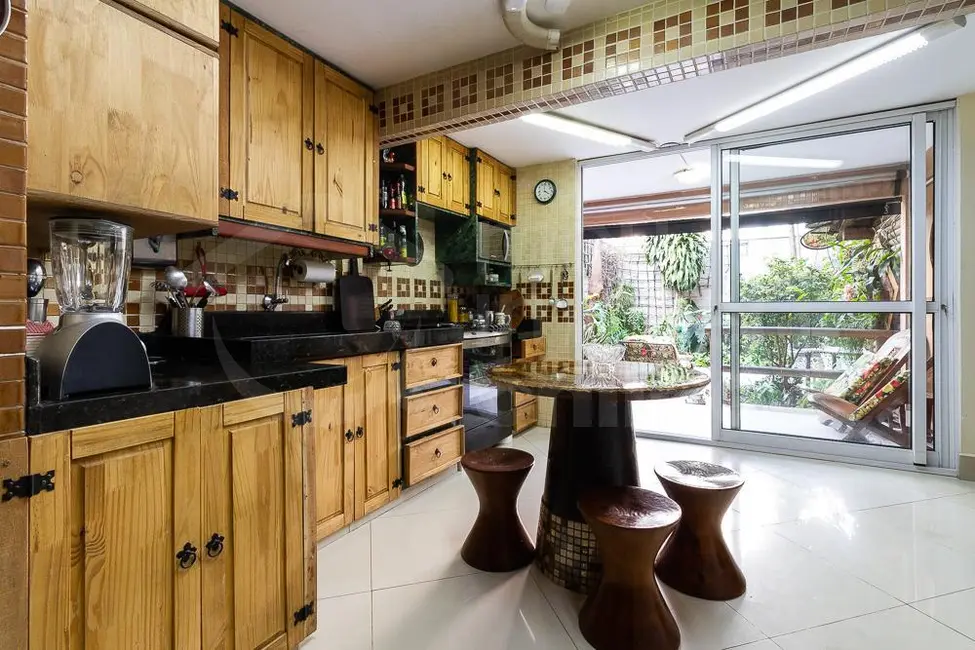 Foto 6 de Casa com 11 quartos à venda, 430m2 em Bela Vista, São Paulo - SP