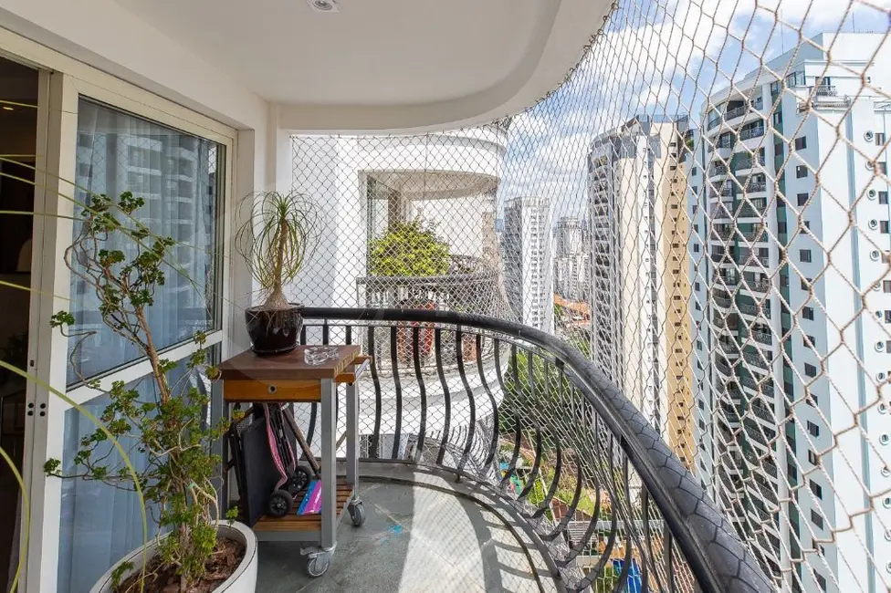 Foto 4 de Apartamento com 2 quartos à venda, 105m2 em Moema, São Paulo - SP
