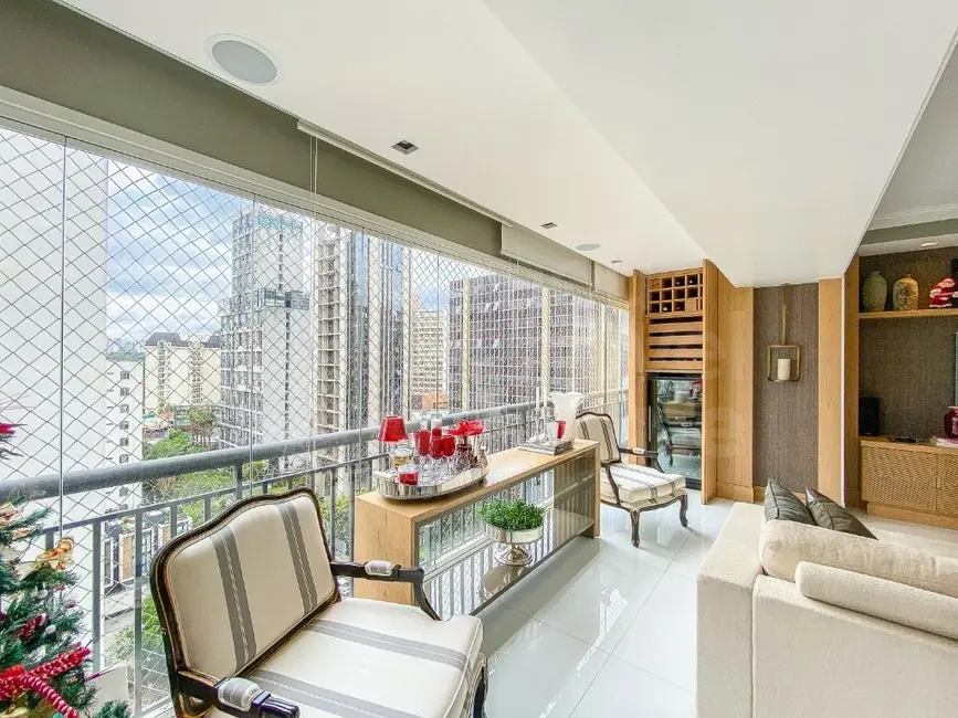 Foto 4 de Apartamento com 3 quartos à venda, 170m2 em Itaim Bibi, São Paulo - SP