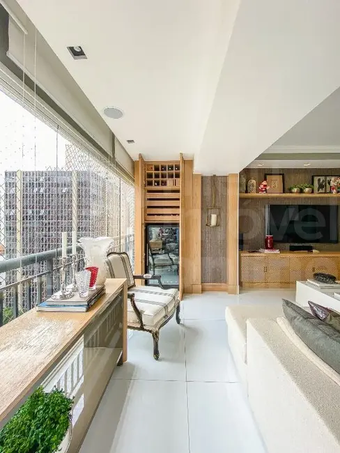 Foto 5 de Apartamento com 3 quartos à venda, 170m2 em Itaim Bibi, São Paulo - SP