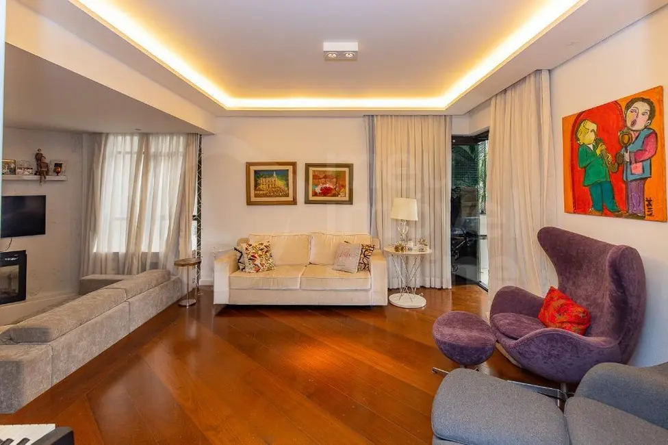 Foto 2 de Apartamento com 4 quartos à venda, 220m2 em Moema, São Paulo - SP