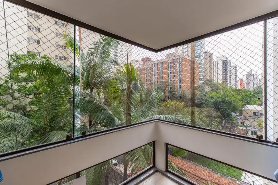 Foto 1 de Apartamento com 4 quartos à venda, 220m2 em Moema, São Paulo - SP