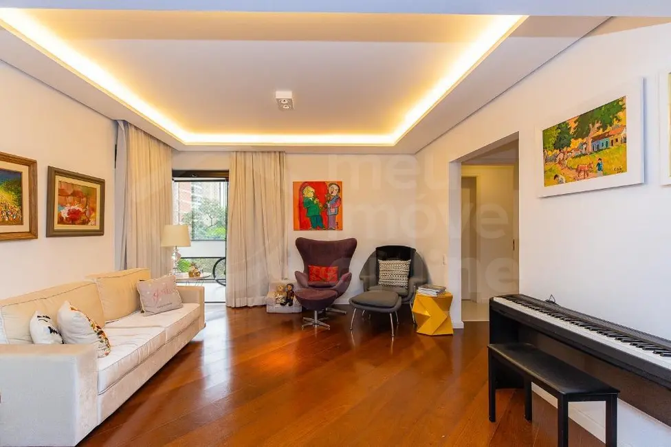 Foto 5 de Apartamento com 4 quartos à venda, 220m2 em Moema, São Paulo - SP