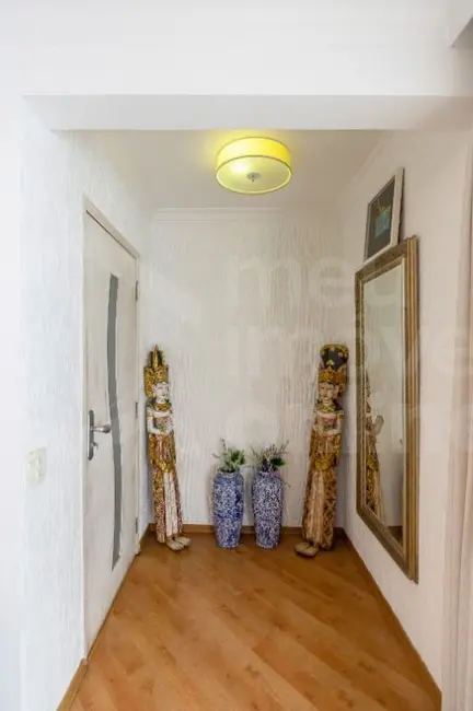 Foto 3 de Apartamento com 3 quartos à venda, 135m2 em Moema, São Paulo - SP