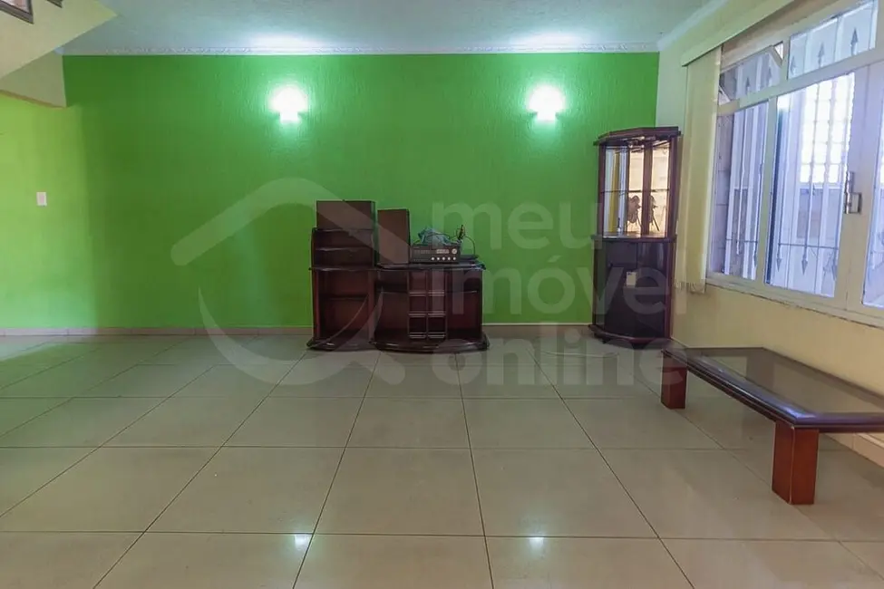 Casa com 4 quartos à venda, 140m2 em Tremembé, São Paulo - SP - imagem 1 Foto 1 de Casa com 4 quartos à venda, 140m2 em Tremembé, São Paulo - SP