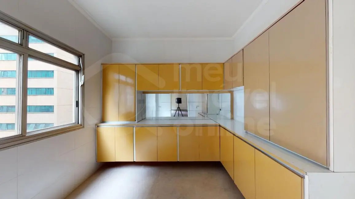 Foto 6 de Apartamento com 3 quartos à venda, 187m2 em Itaim Bibi, São Paulo - SP