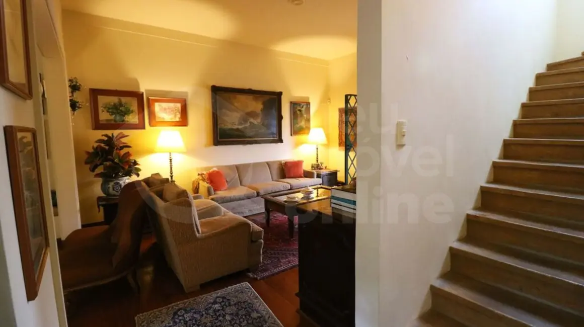 Foto 9 de Casa com 3 quartos à venda, 300m2 em Pacaembu, São Paulo - SP