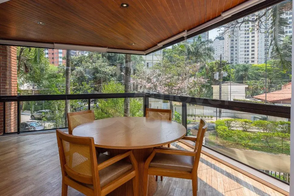 Apartamento com 3 quartos à venda, 234m2 em Moema, São Paulo - SP - imagem 9 Foto 9 de Apartamento com 3 quartos à venda, 234m2 em Moema, São Paulo - SP