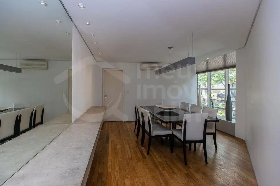 Apartamento com 3 quartos à venda, 234m2 em Moema, São Paulo - SP - imagem 8 Foto 8 de Apartamento com 3 quartos à venda, 234m2 em Moema, São Paulo - SP
