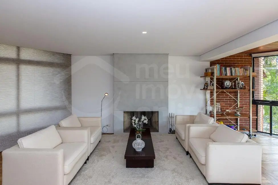 Apartamento com 3 quartos à venda, 234m2 em Moema, São Paulo - SP - imagem 2 Foto 2 de Apartamento com 3 quartos à venda, 234m2 em Moema, São Paulo - SP
