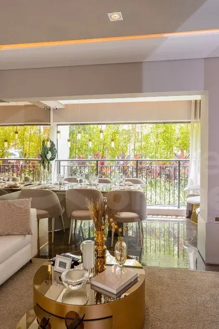 Foto 4 de Apartamento com 2 quartos à venda, 61m2 em Moema, São Paulo - SP