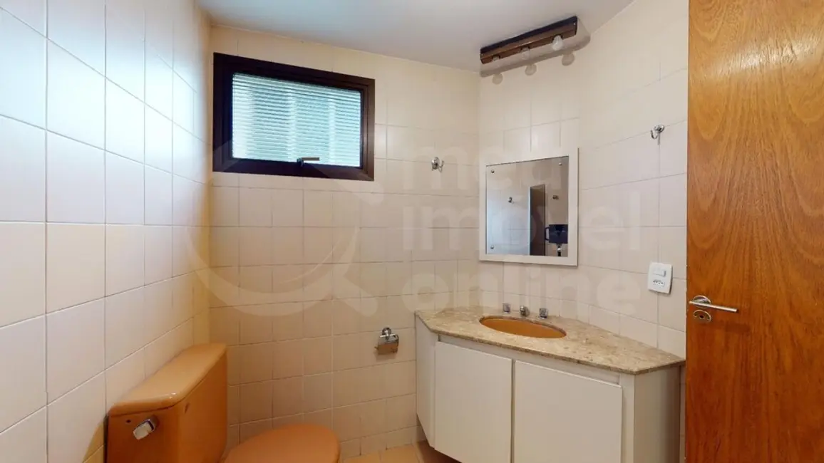 Foto 4 de Apartamento com 4 quartos à venda, 196m2 em Itaim Bibi, São Paulo - SP