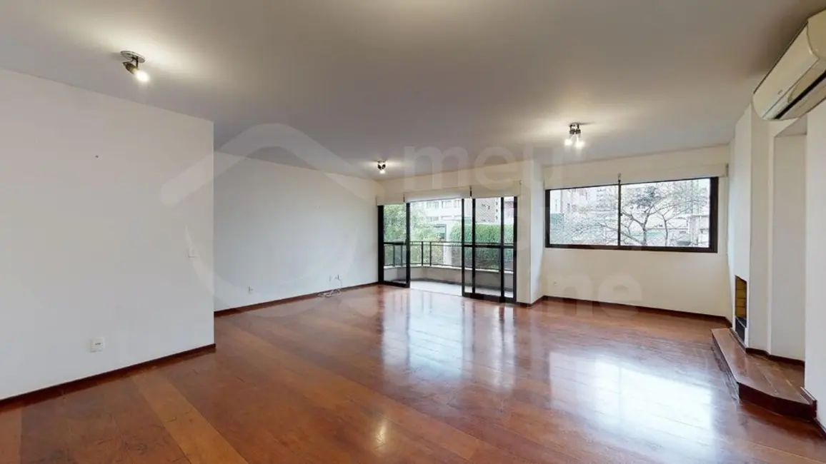 Foto 1 de Apartamento com 4 quartos à venda, 196m2 em Itaim Bibi, São Paulo - SP