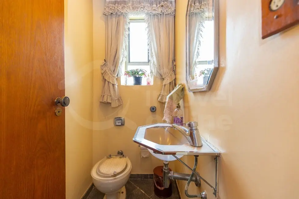 Apartamento com 3 quartos à venda, 252m2 em Higienópolis, São Paulo - SP - imagem 8 Foto 8 de Apartamento com 3 quartos à venda, 252m2 em Higienópolis, São Paulo - SP