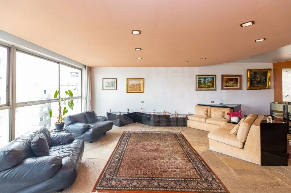 Apartamento com 3 quartos à venda, 252m2 em Higienópolis, São Paulo - SP - imagem 2 Foto 2 de Apartamento com 3 quartos à venda, 252m2 em Higienópolis, São Paulo - SP