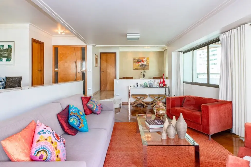 Apartamento com 3 quartos à venda, 189m2 em Aclimação, São Paulo - SP - imagem 2 Foto 2 de Apartamento com 3 quartos à venda, 189m2 em Aclimação, São Paulo - SP