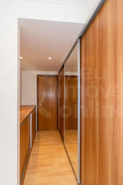 Apartamento com 3 quartos à venda, 189m2 em Aclimação, São Paulo - SP - imagem 8 Foto 8 de Apartamento com 3 quartos à venda, 189m2 em Aclimação, São Paulo - SP