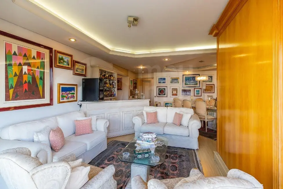 Foto 6 de Apartamento com 3 quartos à venda, 160m2 em Real Parque, São Paulo - SP