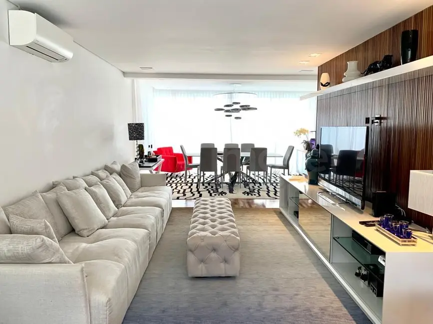 Foto 7 de Casa com 3 quartos à venda, 370m2 em Pacaembu, São Paulo - SP