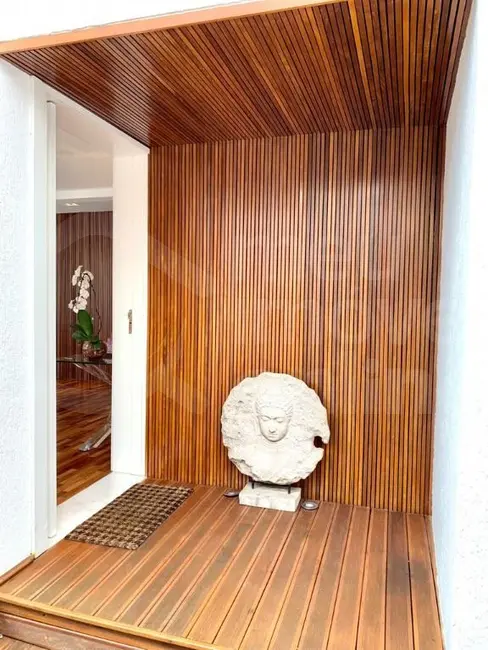 Foto 2 de Casa com 3 quartos à venda, 370m2 em Pacaembu, São Paulo - SP