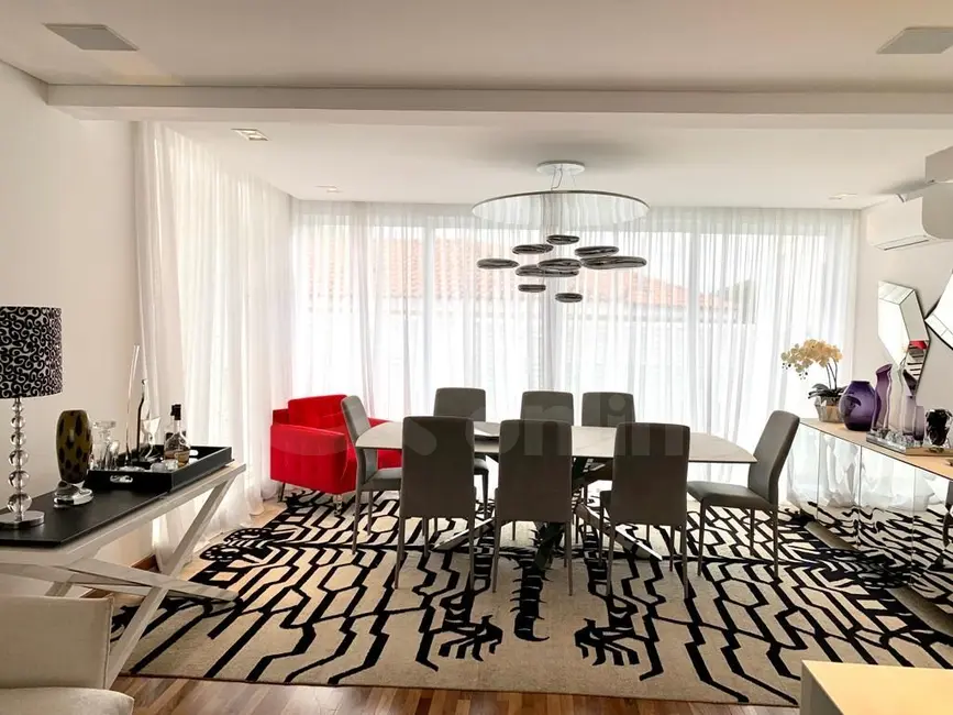 Foto 8 de Casa com 3 quartos à venda, 370m2 em Pacaembu, São Paulo - SP