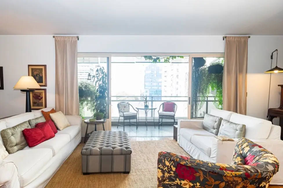 Foto 2 de Apartamento com 3 quartos à venda, 153m2 em Moema, São Paulo - SP