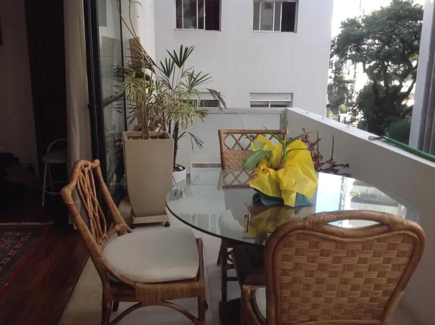 Apartamento com 4 quartos à venda, 228m2 em Higienópolis, São Paulo - SP - imagem 1 Foto 1 de Apartamento com 4 quartos à venda, 228m2 em Higienópolis, São Paulo - SP