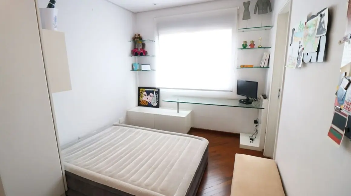Foto 6 de Apartamento com 3 quartos à venda, 165m2 em Itaim Bibi, São Paulo - SP