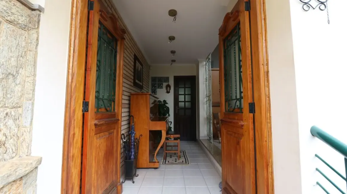 Casa com 4 quartos à venda, 457m2 em Vila Irmãos Arnoni, São Paulo - SP - imagem 6 Foto 6 de Casa com 4 quartos à venda, 457m2 em Vila Irmãos Arnoni, São Paulo - SP