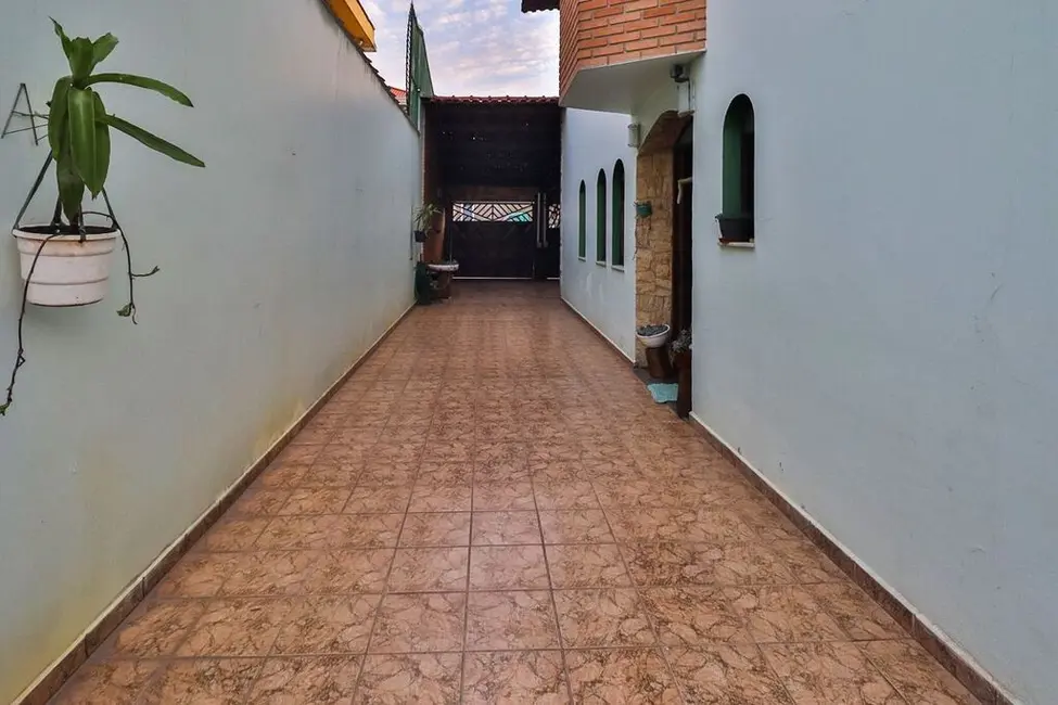 Foto 3 de Casa com 3 quartos à venda, 243m2 em Vila Bonilha, São Paulo - SP