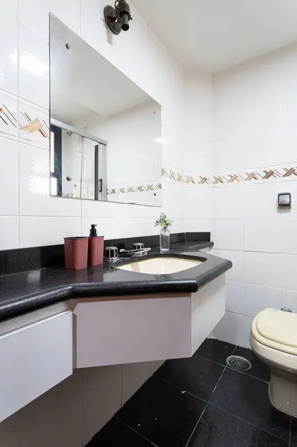 Apartamento com 3 quartos à venda, 184m2 em Aclimação, São Paulo - SP - imagem 3 Foto 3 de Apartamento com 3 quartos à venda, 184m2 em Aclimação, São Paulo - SP