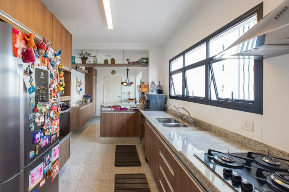 Apartamento com 3 quartos à venda, 190m2 em Indianópolis, São Paulo - SP - imagem 5 Foto 5 de Apartamento com 3 quartos à venda, 190m2 em Indianópolis, São Paulo - SP