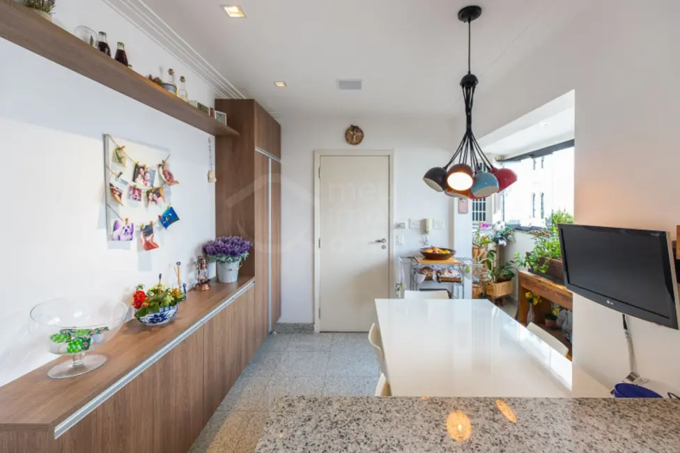 Apartamento com 3 quartos à venda, 190m2 em Indianópolis, São Paulo - SP - imagem 4 Foto 4 de Apartamento com 3 quartos à venda, 190m2 em Indianópolis, São Paulo - SP