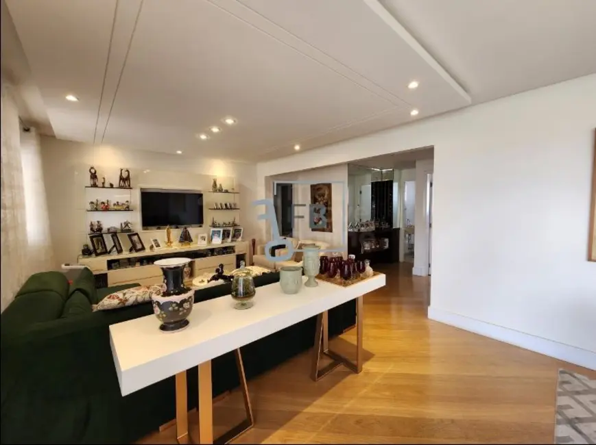 Apartamento com 3 quartos à venda, 164m2 em Tatuapé, São Paulo - SP - imagem 8 Foto 8 de Apartamento com 3 quartos à venda, 164m2 em Tatuapé, São Paulo - SP