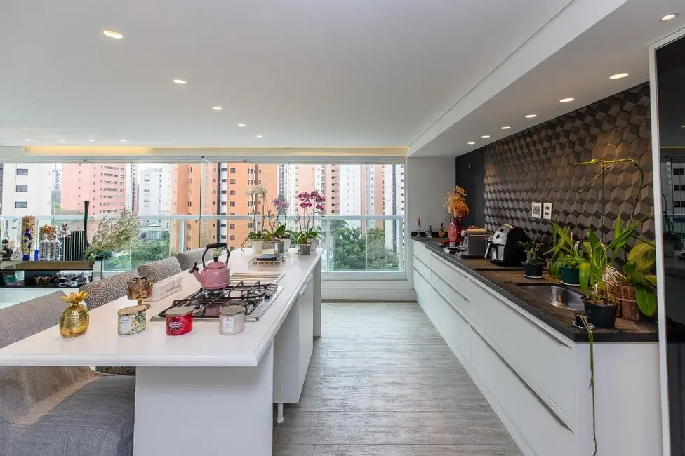 Apartamento com 4 quartos à venda, 335m2 em Moema, São Paulo - SP - imagem 3 Foto 3 de Apartamento com 4 quartos à venda, 335m2 em Moema, São Paulo - SP