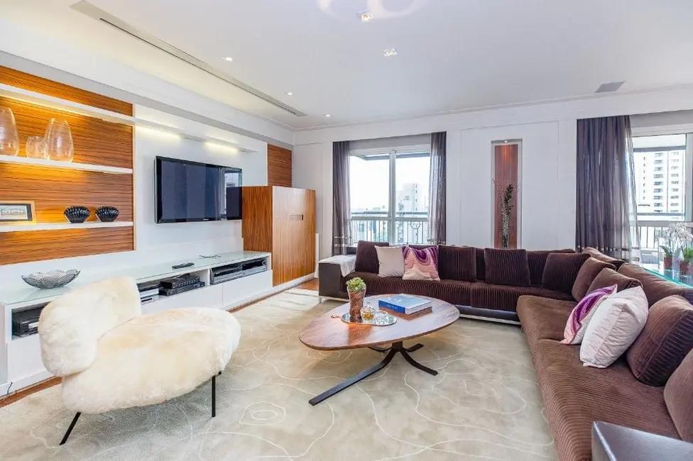 Apartamento com 4 quartos à venda, 300m2 em Moema, São Paulo - SP - imagem 3 Foto 3 de Apartamento com 4 quartos à venda, 300m2 em Moema, São Paulo - SP