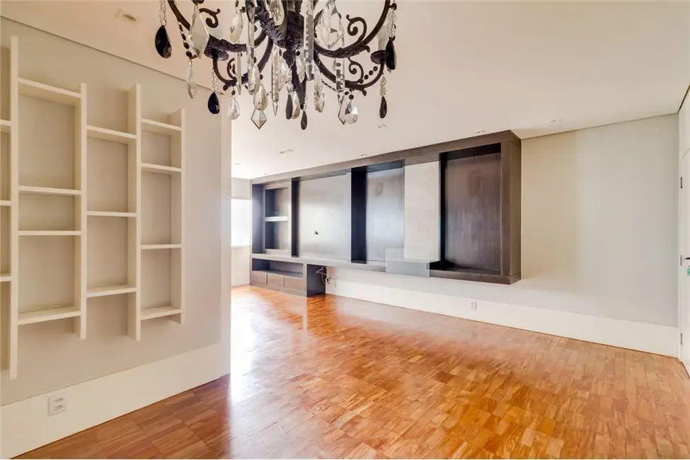 Apartamento com 2 quartos à venda, 129m2 em Moema, São Paulo - SP - imagem 3 Foto 3 de Apartamento com 2 quartos à venda, 129m2 em Moema, São Paulo - SP