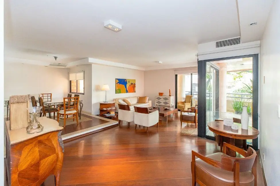 Foto 1 de Apartamento com 4 quartos à venda, 220m2 em Moema, São Paulo - SP