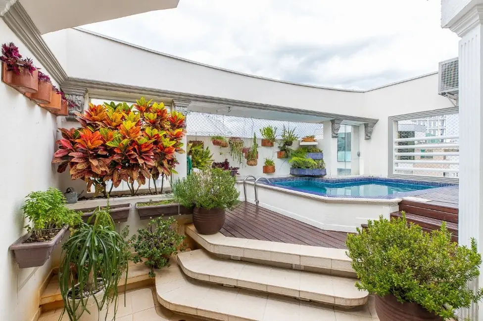 Cobertura com 4 quartos à venda, 202m2 em Moema, São Paulo - SP - imagem 2 Foto 2 de Cobertura com 4 quartos à venda, 202m2 em Moema, São Paulo - SP