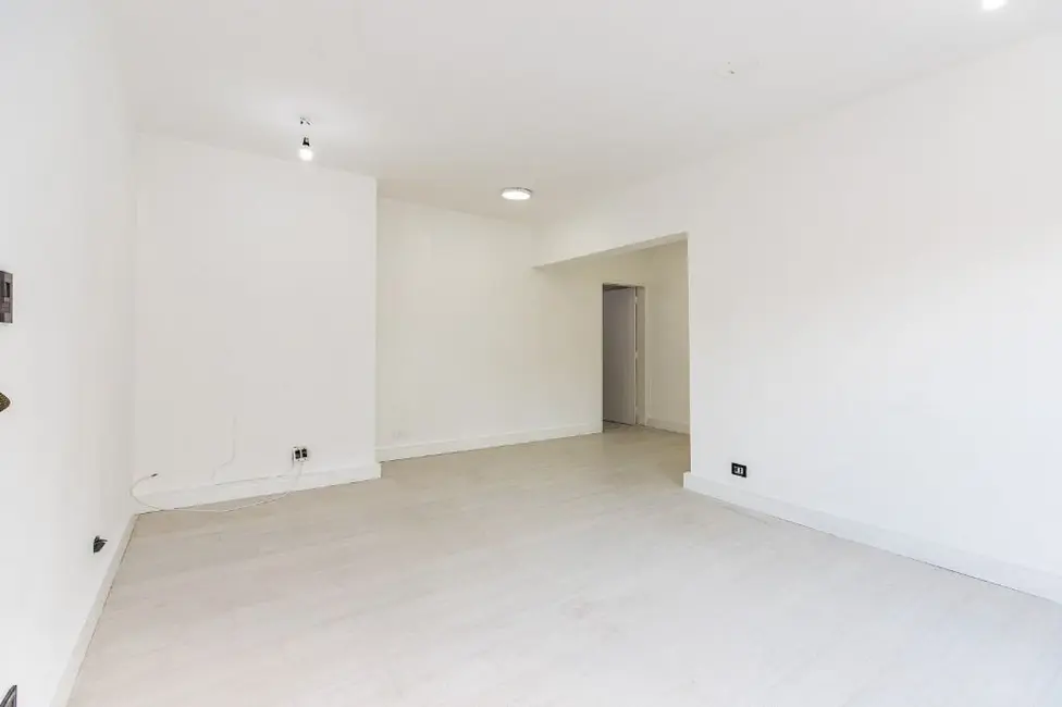 Apartamento com 3 quartos à venda, 105m2 em Aclimação, São Paulo - SP - imagem 7 Foto 7 de Apartamento com 3 quartos à venda, 105m2 em Aclimação, São Paulo - SP