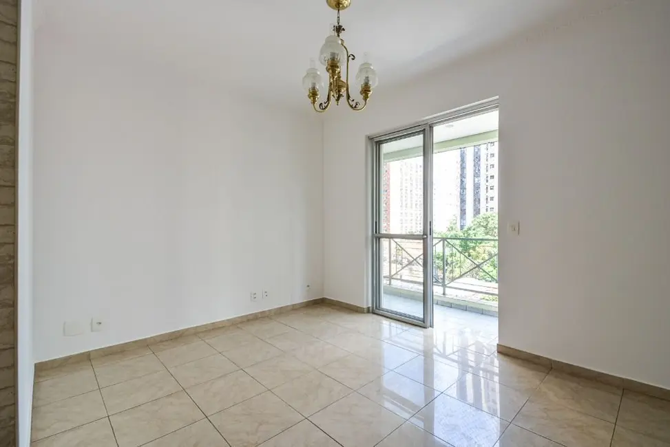 Apartamento com 1 quarto à venda, 64m2 em Aclimação, São Paulo - SP - imagem 2 Foto 2 de Apartamento com 1 quarto à venda, 64m2 em Aclimação, São Paulo - SP